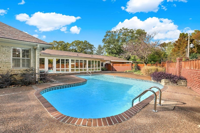 280 Waring Rd, Memphis, TN 38117 - view of pool featuring a fenced backyard and a patio area