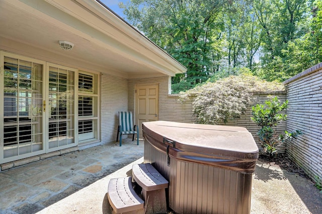 280 Waring Rd, Memphis, TN 38117 - view of patio / terrace with a hot tub