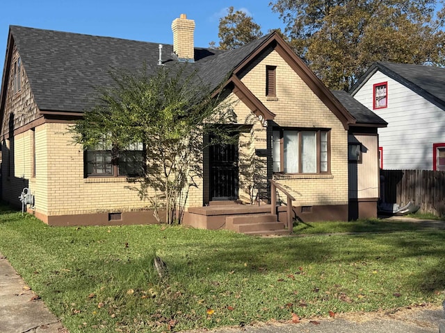 view of front of house with a front yard