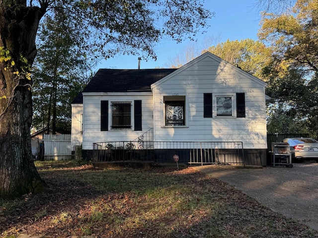 view of front of house