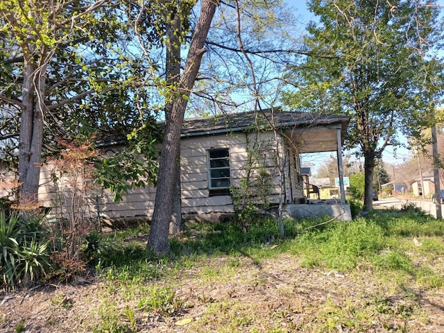 1327 Nicholas St, Memphis, TN 38107 - view of side of home
