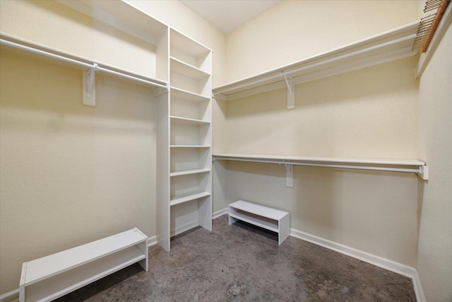 258 S Mclean Blvd, Memphis, TN 38104 - walk in closet featuring carpet