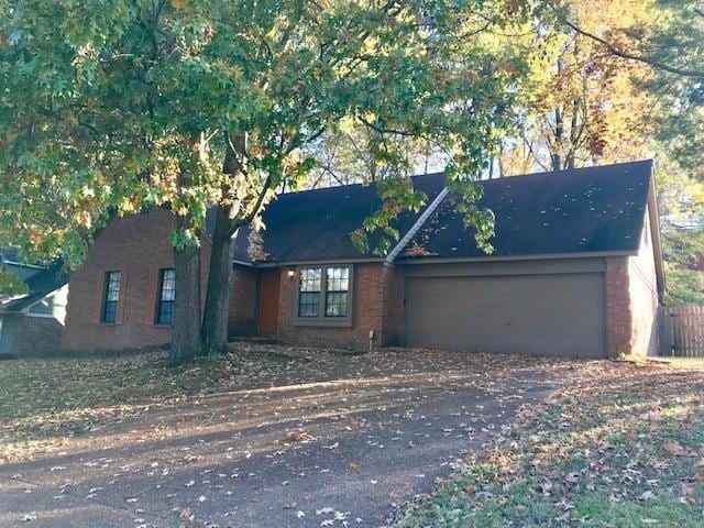 view of front facade with a garage