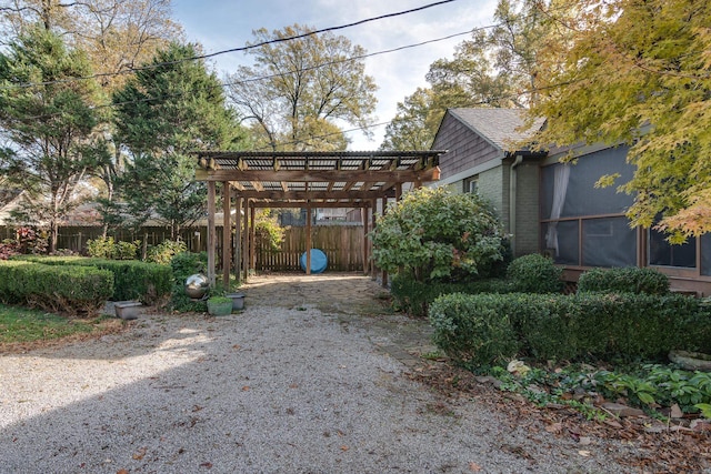 view of yard featuring a pergola