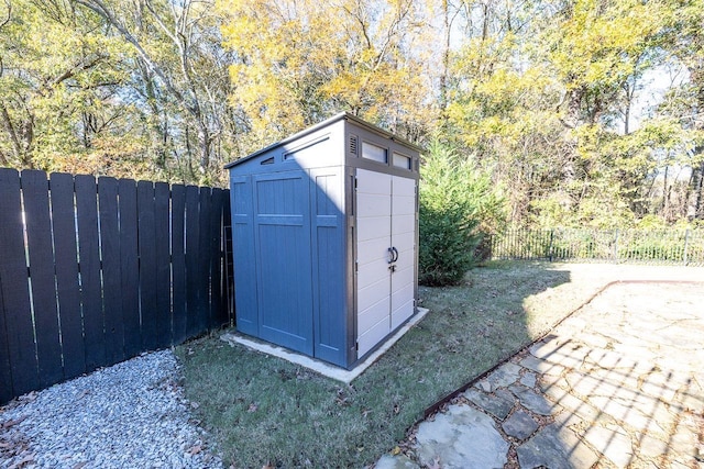 view of outbuilding