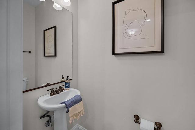 57 W Georgia Ave W Unit 102, Memphis, TN 38103 - bathroom with toilet