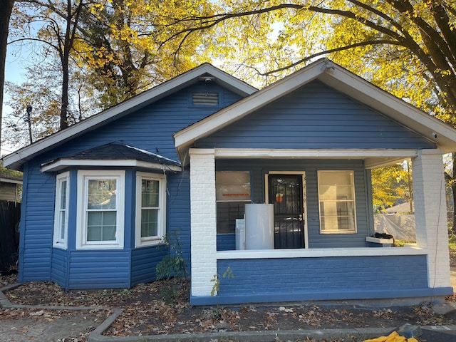 view of front facade with a porch