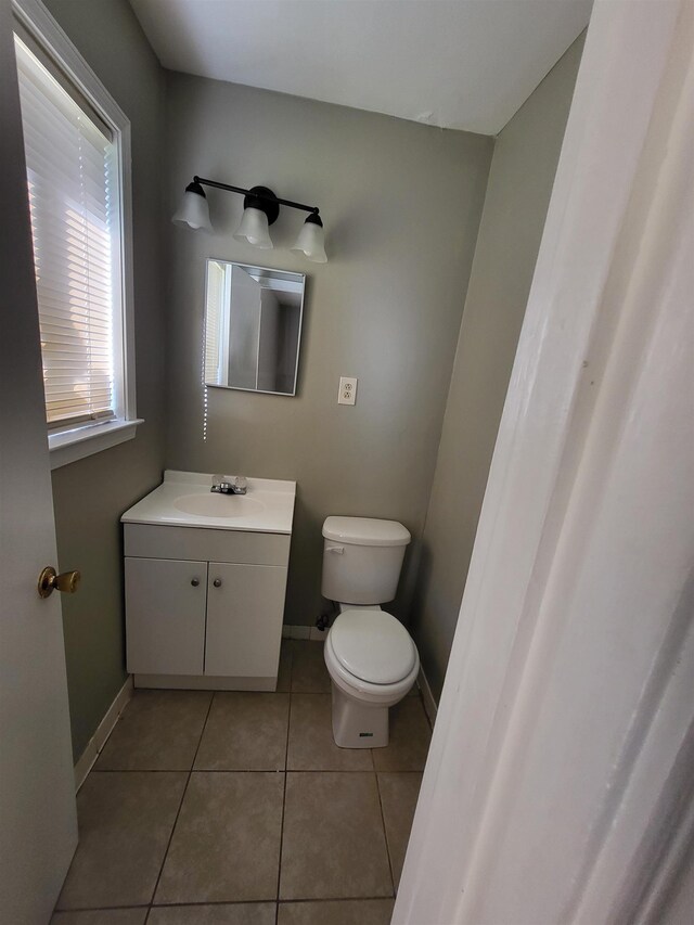 1247 Vistaview Cv, Memphis, TN 38127 - bathroom with vanity and tile patterned floors