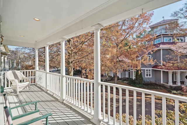 balcony featuring covered porch