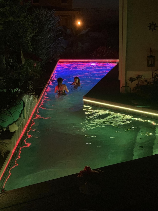 899 Harbor Bend Rd, Memphis, TN 38103 - view of pool