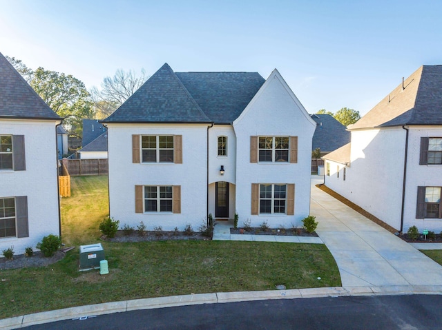 view of front of property with a front lawn