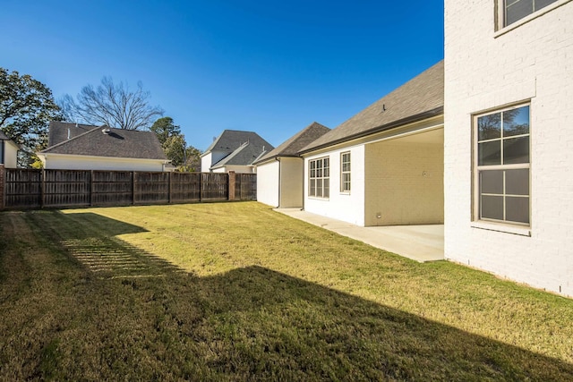 view of yard with a patio