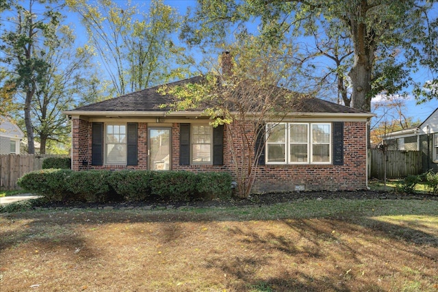 view of front of house with a front yard