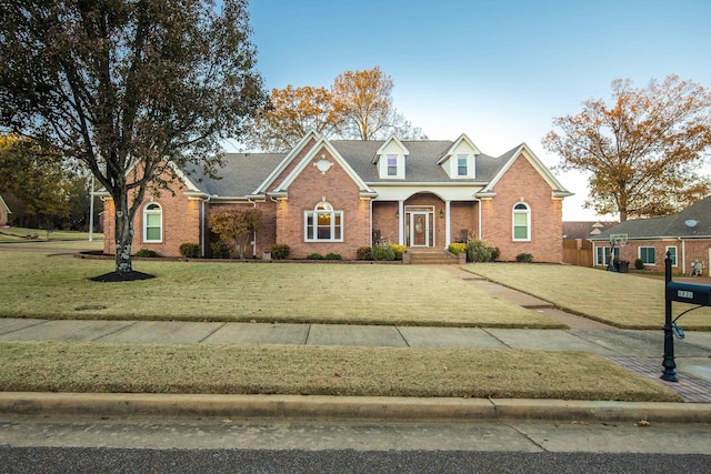 view of front of property with a front yard