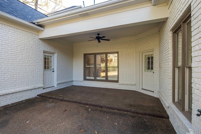 view of patio with ceiling fan