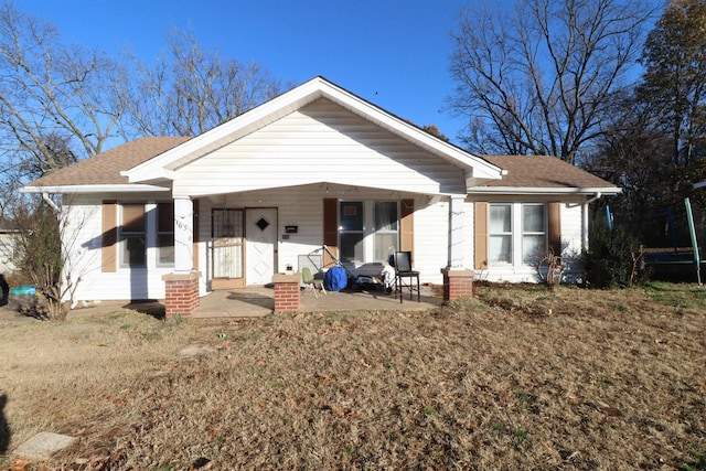 view of front facade with covered porch