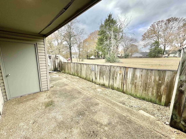 view of yard with a patio area