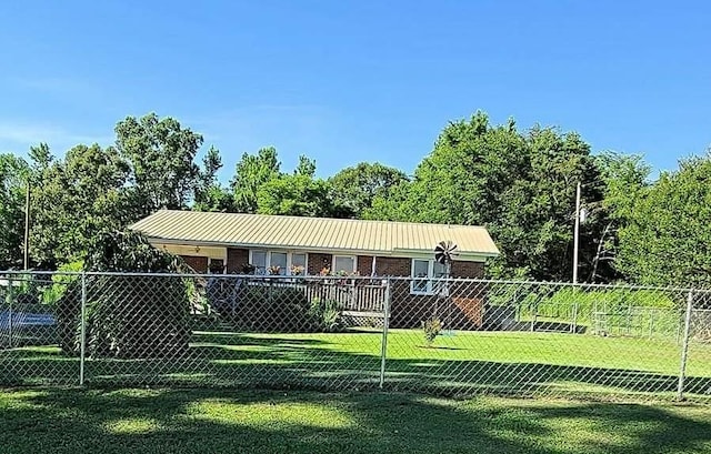 view of front of home with a front yard