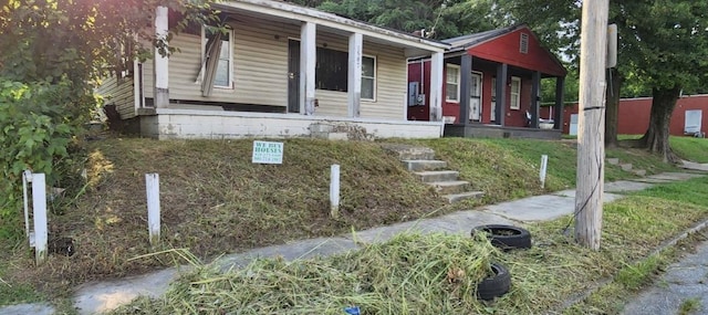 view of front of property with covered porch