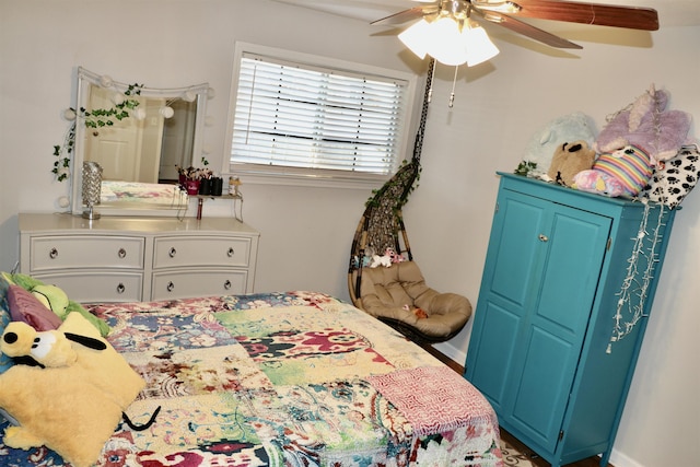 bedroom with ceiling fan