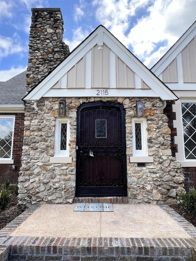 view of entrance to property