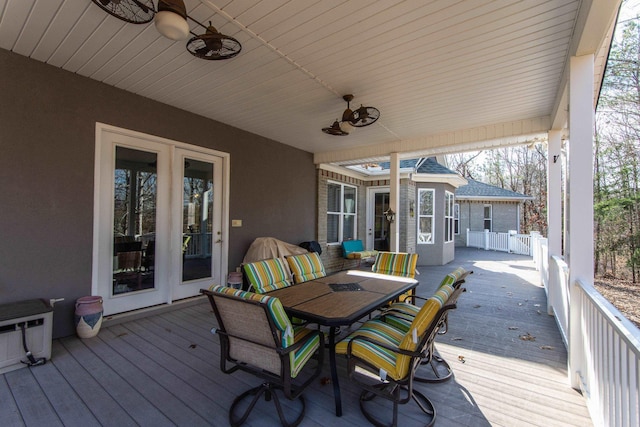 deck with ceiling fan