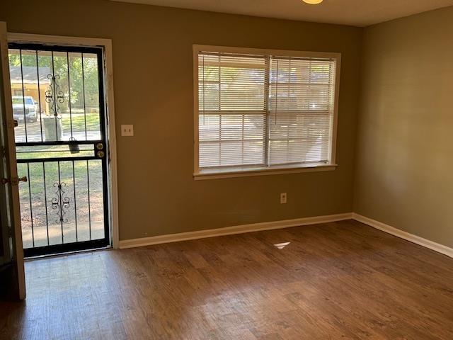 3245 Sinclair Dr, Memphis, TN 38127 - entryway featuring wood finished floors