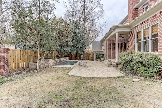 view of yard featuring a patio area