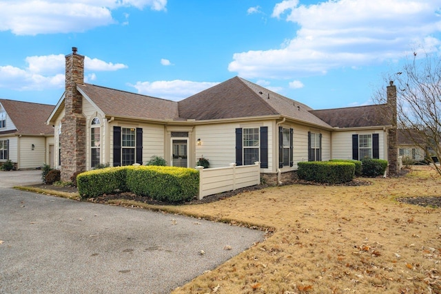 view of front of property