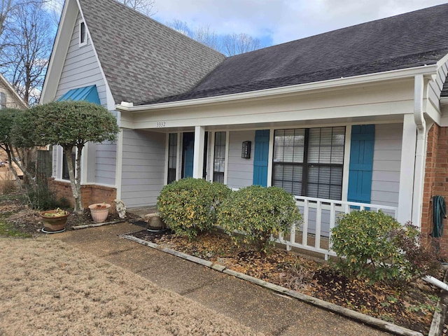 bungalow featuring a porch