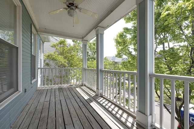 deck with ceiling fan