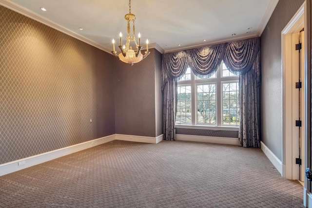 carpeted spare room with an inviting chandelier and ornamental molding