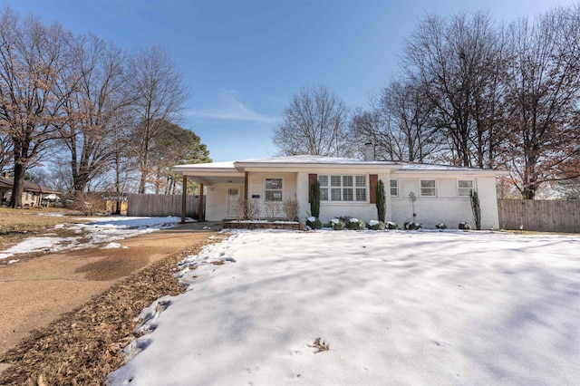 single story home featuring a porch