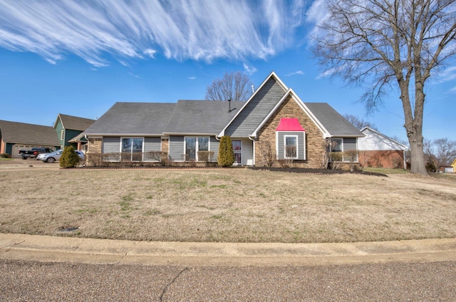 view of front of house with a front yard