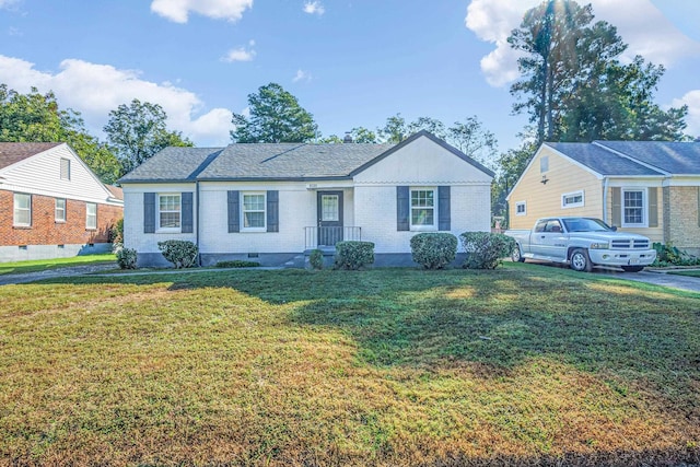 view of front of home with a front yard