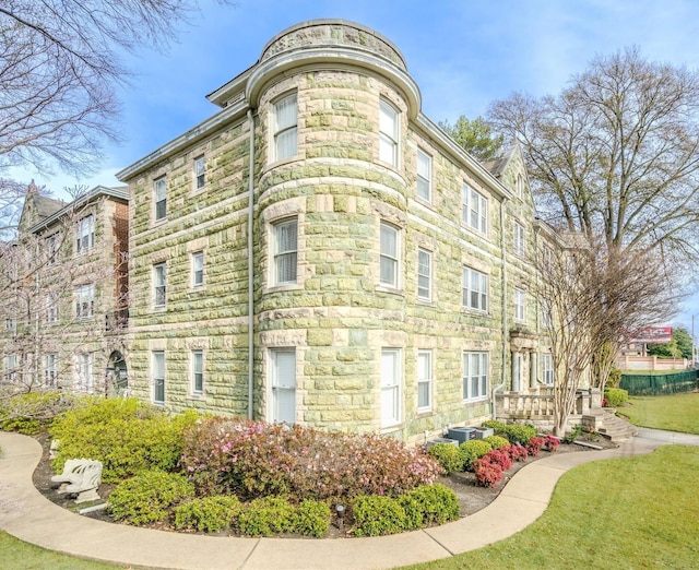 view of building exterior