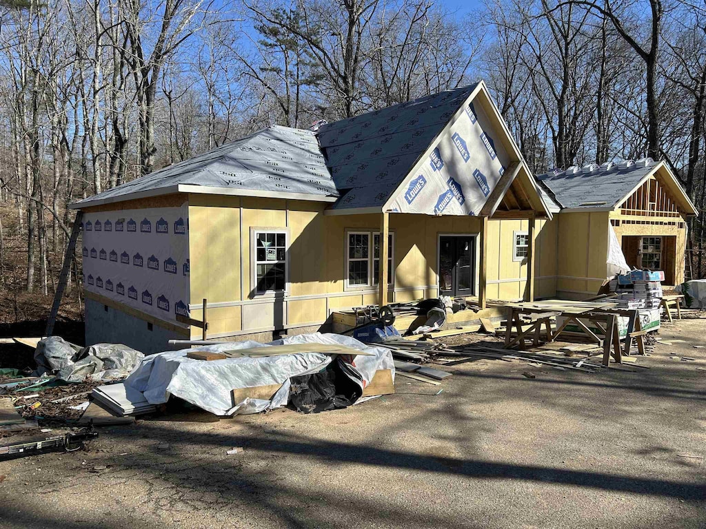 view of front of home with solar panels