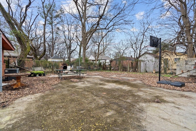 view of yard featuring central AC unit