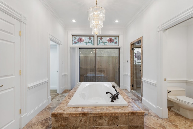 bathroom featuring toilet, plus walk in shower, a notable chandelier, and ornamental molding