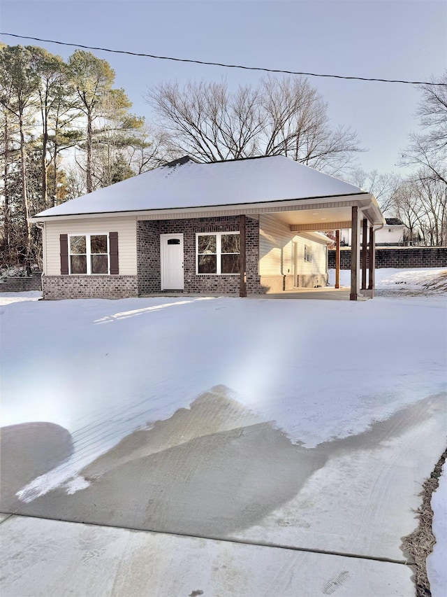 view of front of property