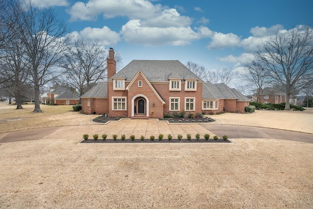 view of front of home with a front yard