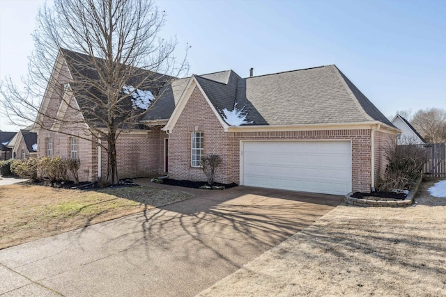 view of front facade with a garage