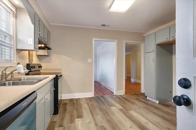 kitchen with ornamental molding, black appliances, gray cabinetry, and sink