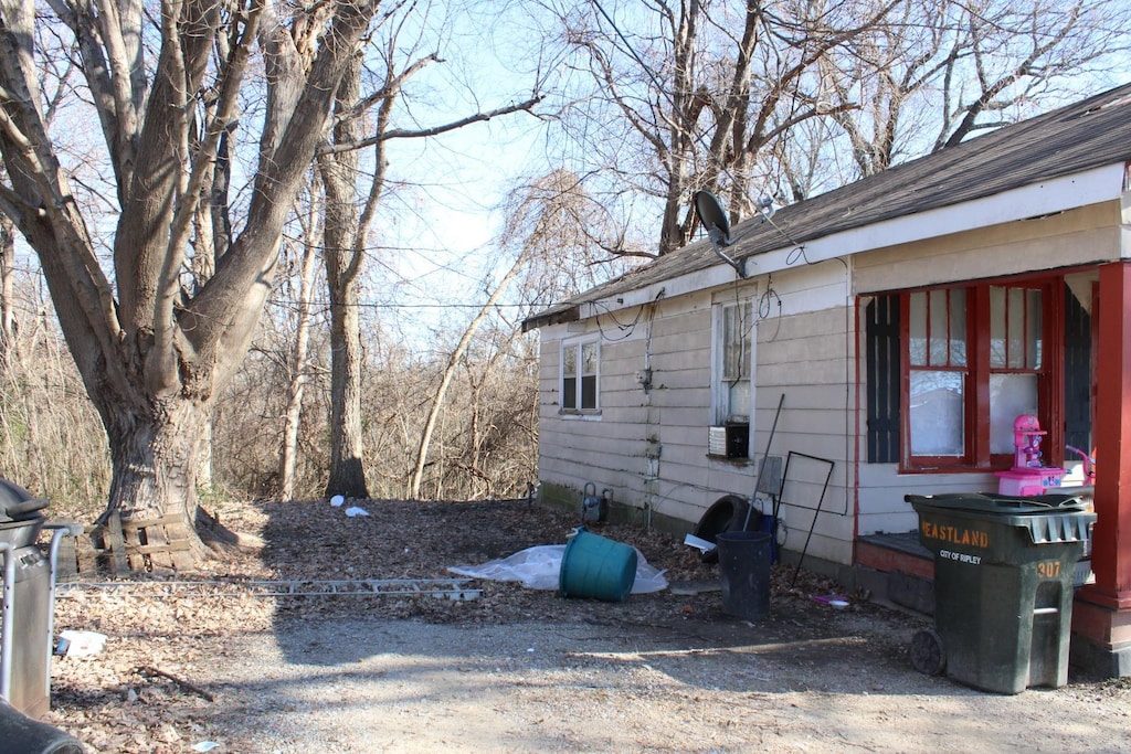 view of home's exterior