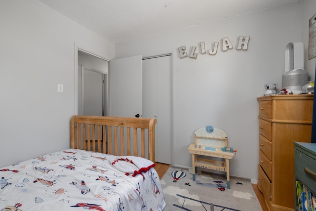 bedroom featuring a closet