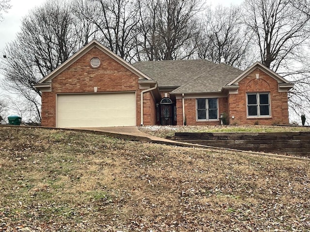 view of front facade featuring a garage