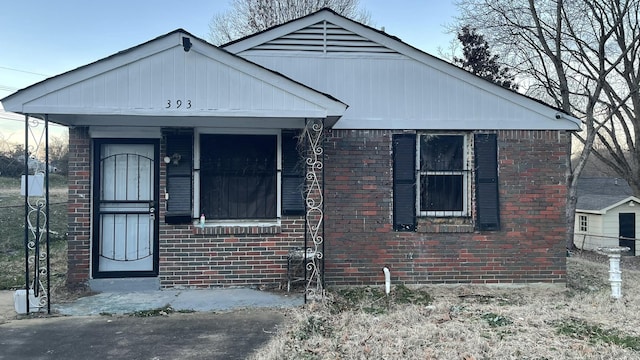 393 Carbon Rd, Memphis, TN 38109 - view of bungalow