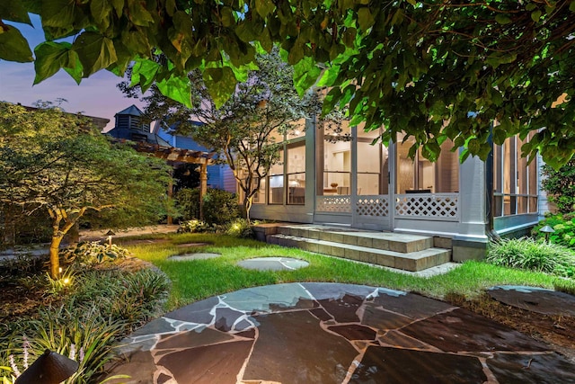 view of yard with a patio area