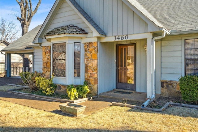 view of exterior entry