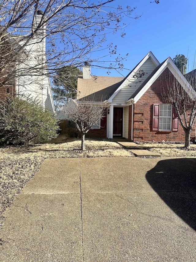 view of front of property